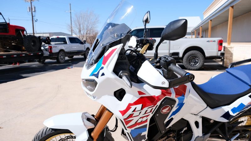 NEW 2025 HONDA AFRICA TWIN ADVENTURE SPORTS ES DCT Image 22