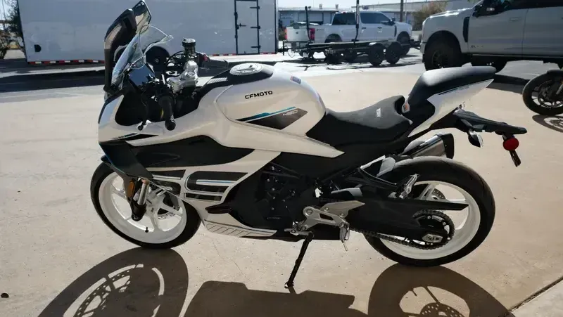 NEW 2026 CFMOTO 450SS Image 4