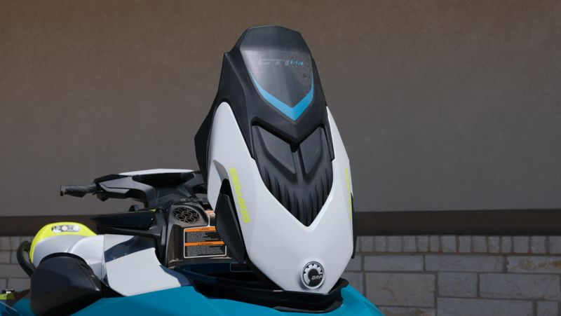 2024 SEADOO GTI SE 170 WITH SOUND SYSTEM IDF TEAL BLUE AND MANTA GREEN Image 2