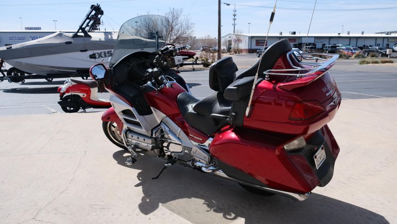USED 2012 HONDA GOLD WING AUDIO COMFORT Image 4