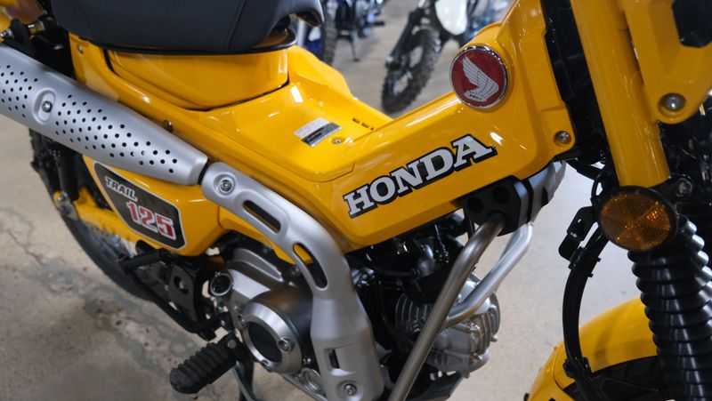 2024 Honda TRAIL 125 TURMERIC YELLOWImage 6