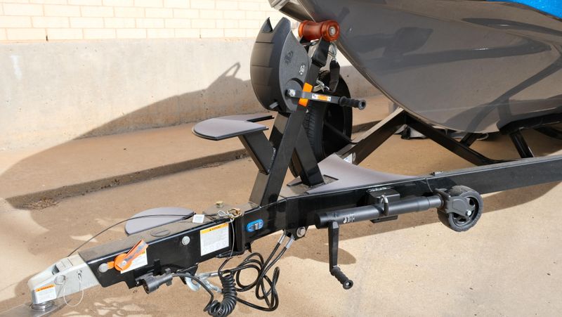 NEW 2026 AXIS T235 Image 10