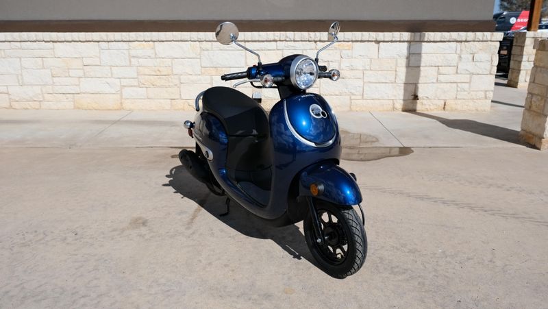 NEW 2026 HONDA METROPOLITAN Image 1