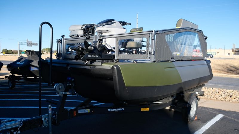 NEW 2026 SEADOO SWITCH FISH COMPACT 170HP WITH PAINTED TRAILER6 Image 16