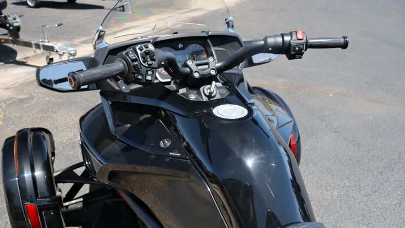 USED 2016 CAN-AM RD SPYDER F3 LTD 1330 ACE SE6 SB 16 Image 15