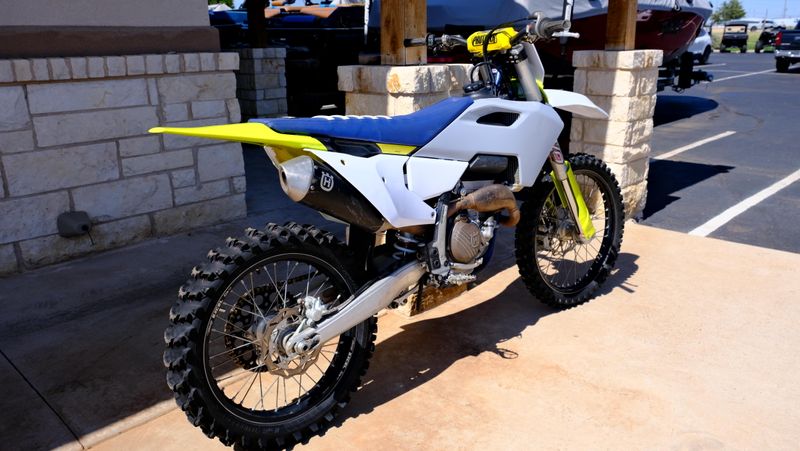 USED 2024 HUSQVARNA FC250 Image 3