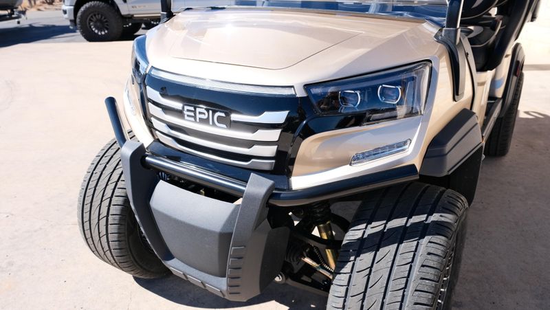 USED 2025 EPIC E40 FX Image 11