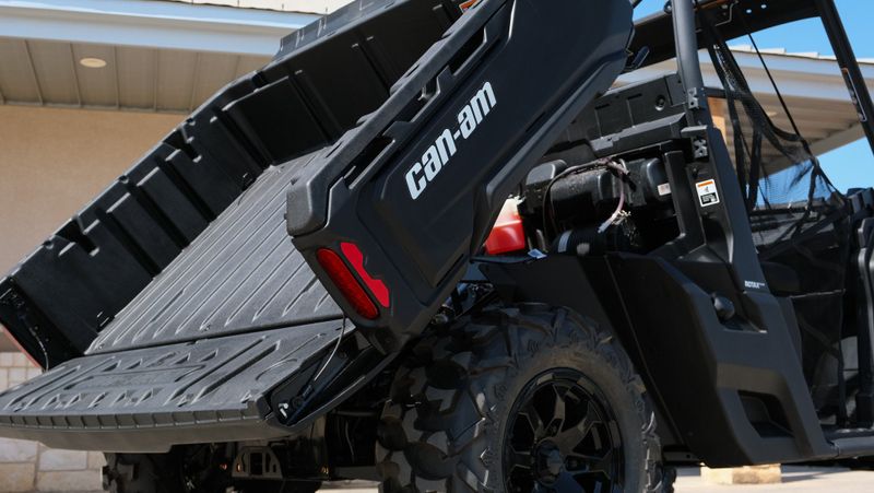 2024 Can-Am DEFENDER XT HD7 WILDLAND CAMOImage 12