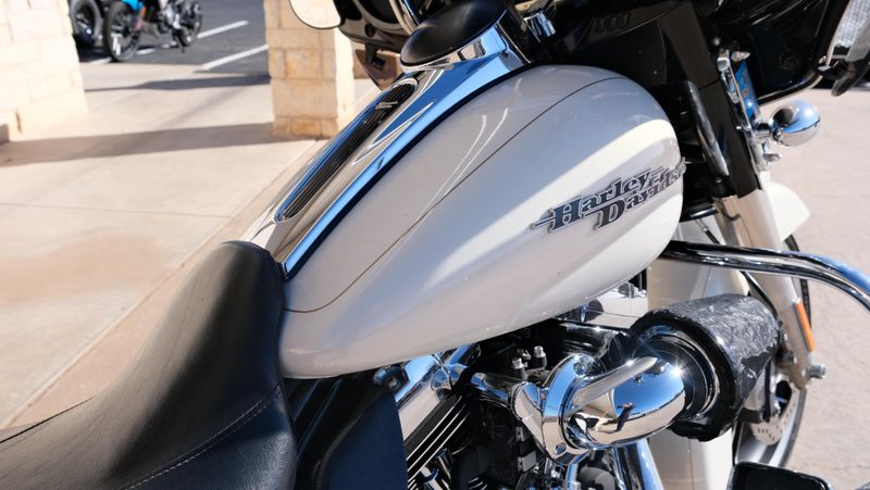 USED 2014 HARLEY STREET GLIDE SPECIAL Image 8