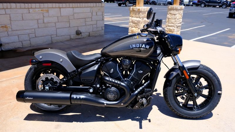 NEW 2026 INDIAN MOTORCYCLE SCOUT BOBBER LIMITED WITH TECH Image 2