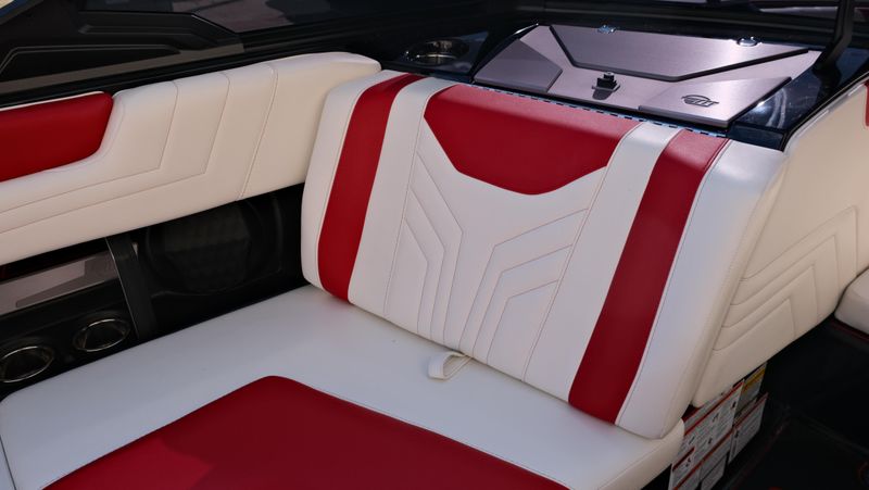 2025 MALIBU WAKESETTER 25 LSV  in a RED-BLACK-WHITE exterior color. Family PowerSports (877) 886-1997 familypowersports.com 