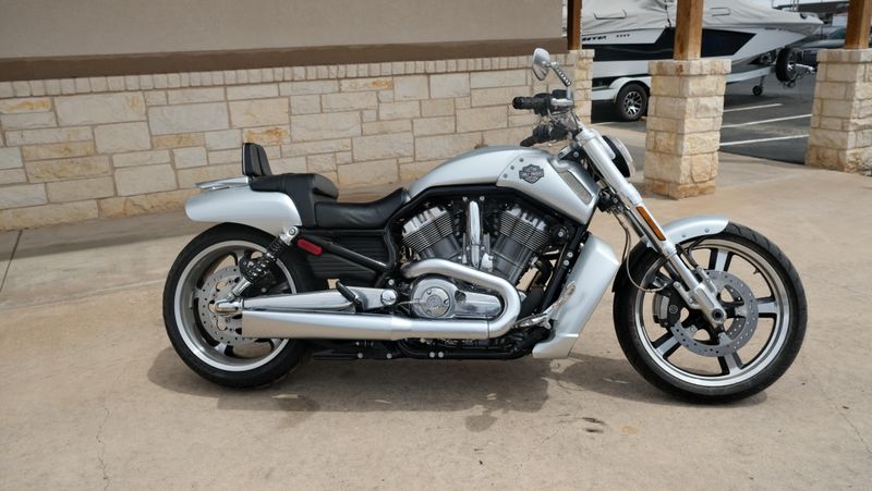 USED 2009 HARLEY VRSC VROD MUSCLE Image 2