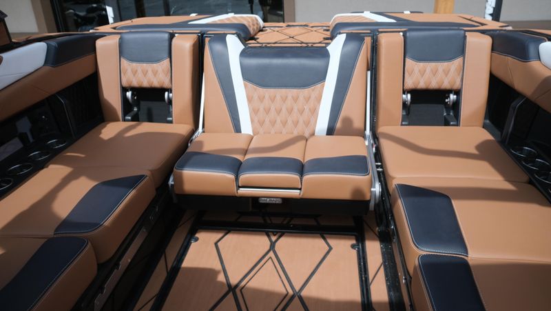 NEW 2026 MALIBU MSERIES M230 Image 20