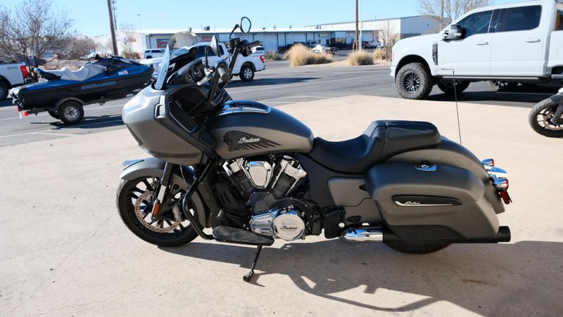 USED 2022 INDIAN MOTORCYCLE CHALLENGER Image 6