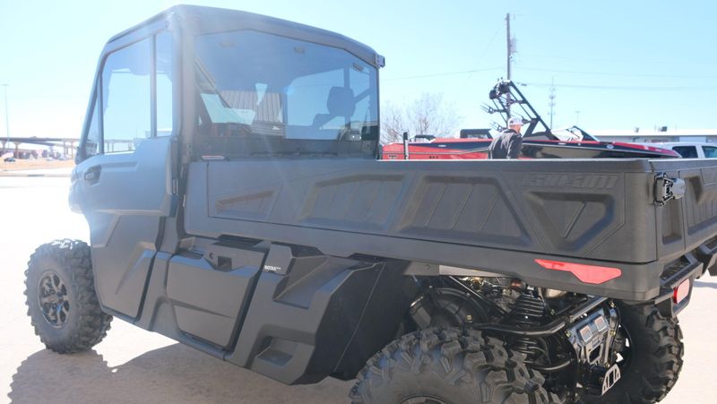 NEW 2026 CAN-AM DEFENDER PRO LIMITED CAB HD10 Image 6