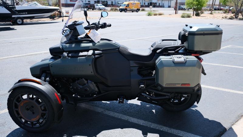 NEW 2026 CAN-AM CANYON REDROCK Image 6