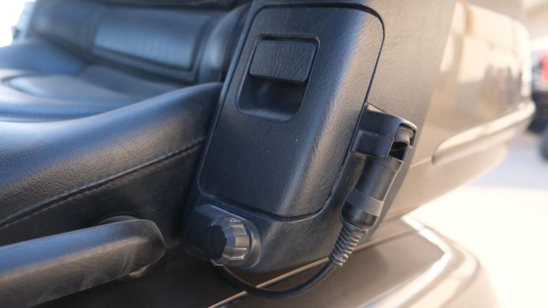 USED 2010 HONDA GOLD WING WITH AUDIO  COMFORT Image 16