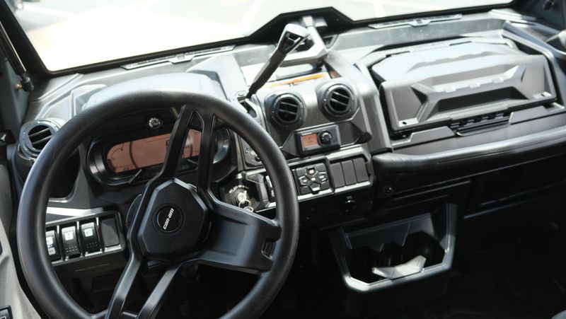 USED 2020 CAN-AM DEFENDER MAX LTDCAB HD10 Image 14