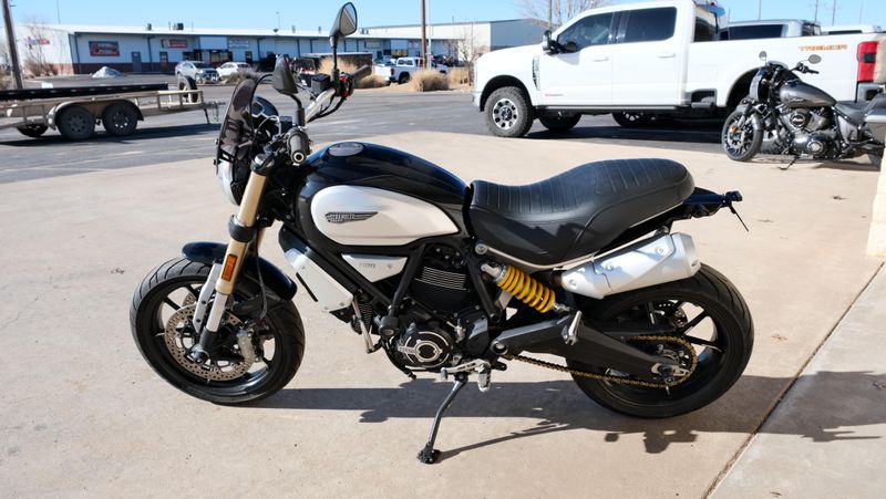 USED 2018 DUCATI SCRAMBLER 1100 Image 6