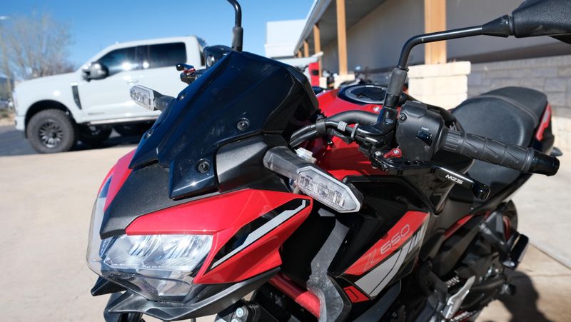 USED 2024 KAWASAKI Z650 ABS Image 20