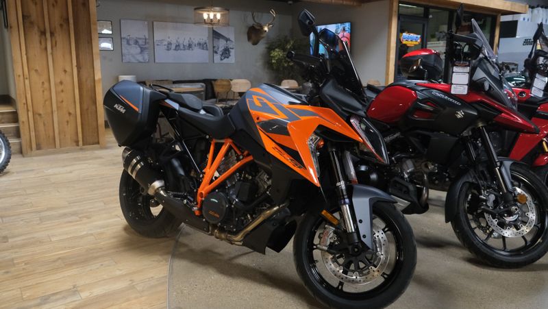 2023 KTM Super Duke 1290 GTImage 1