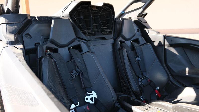 USED 2026 CAN-AM MAVERICK R X RS 999T DCT Image 11