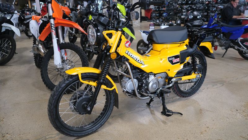 2024 Honda TRAIL 125 TURMERIC YELLOWImage 1