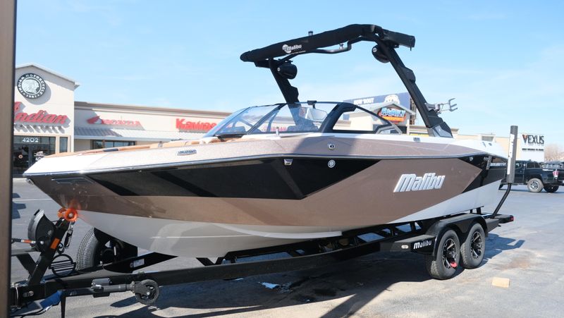 NEW 2026 MALIBU 23 LSV Image 6