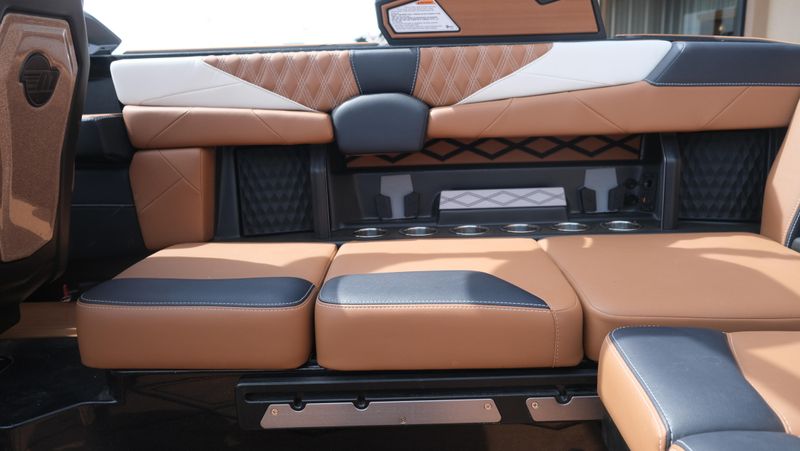 NEW 2026 MALIBU MSERIES M230 Image 9