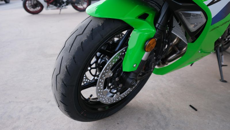 NEW 2026 KAWASAKI NINJA ZX6R ABS Image 10