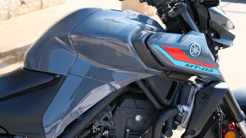 USED 2021 YAMAHA MT03 Image 7