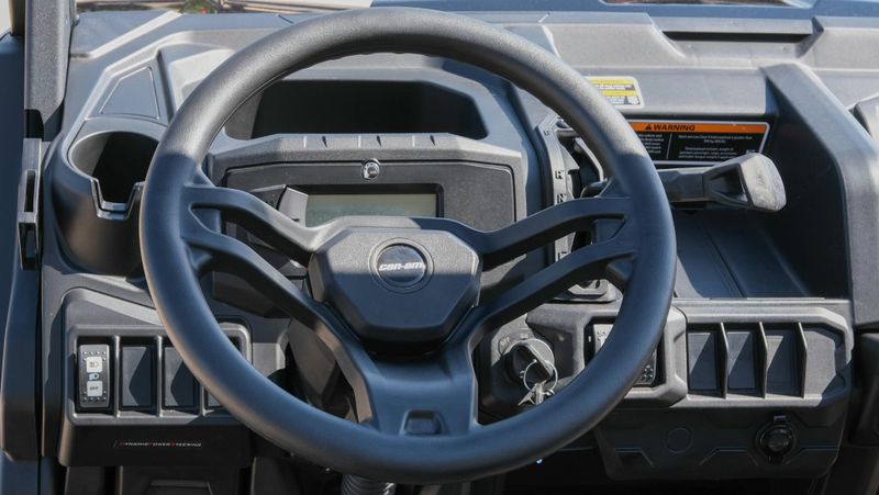 NEW 2025 CAN-AM DEFENDER DPS HD9 Image 21