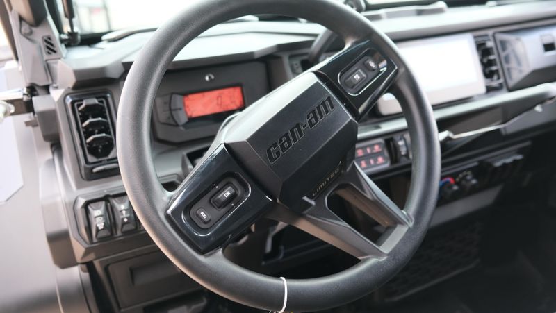 NEW 2026 CAN-AM DEFENDER MAX LIMITED CAB HD11 Image 10