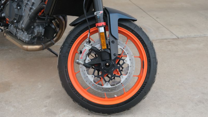 2023 KTM Duke 890 RImage 3