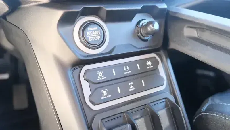 NEW 2026 CAN-AM MAVERICK R MAX X RC WITH SMARTSHOX 999T DCT Image 12