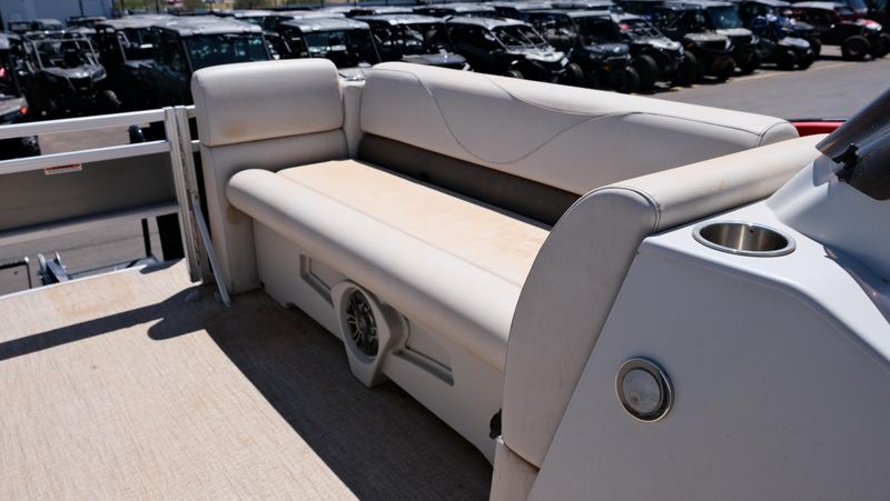 USED 2022 AVALON 20 VENTURE REAR FISH CARINA Image 11