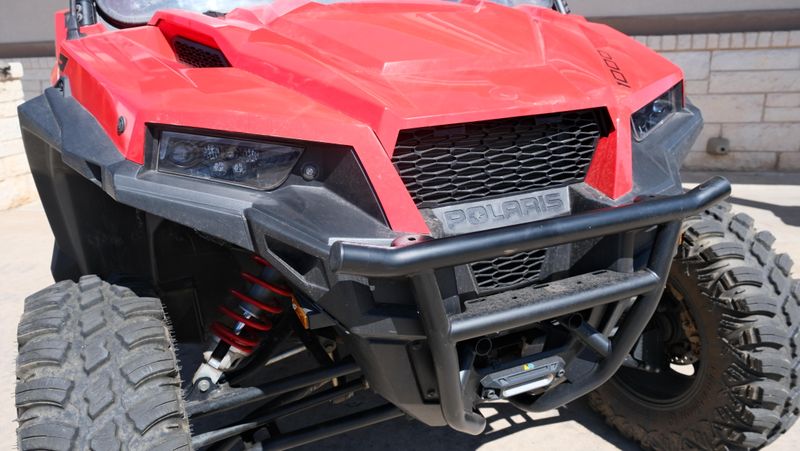 USED 2025 POLARIS GENERAL XP 1000 ULTIMATE - INDY RED ULTIMATE Image 11