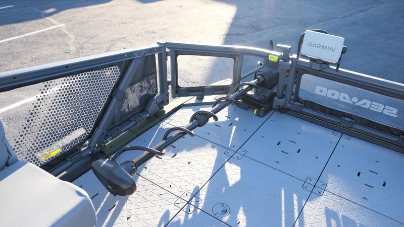 NEW 2026 SEADOO SWITCH FISH COMPACT 170HP WITH PAINTED TRAILER6 Image 15