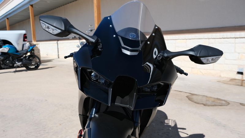 USED 2025 KAWASAKI NINJA ZX10R METAL FLAT SPARK BLACK AND EBONY  in a METAL FLAT SPARK BLACK AND EBONY exterior color. Family PowerSports (877) 886-1997 familypowersports.com