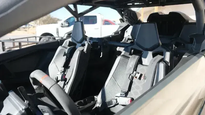 NEW 2026 CAN-AM MAVERICK R MAX X RC WITH SMARTSHOX 999T DCT Image 18