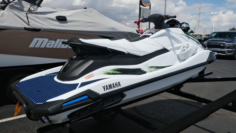 NEW 2026 YAMAHA VX DELUXE WITH AUDIO Image 3