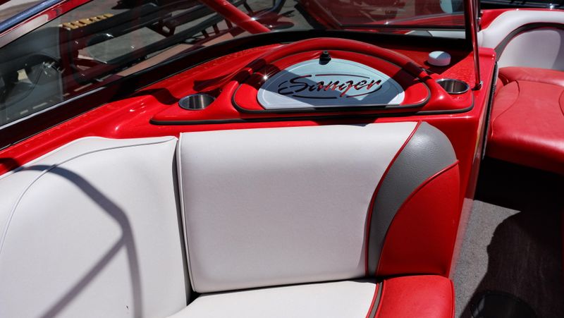 USED 2011 SANGER V 23 XTZ Image 12