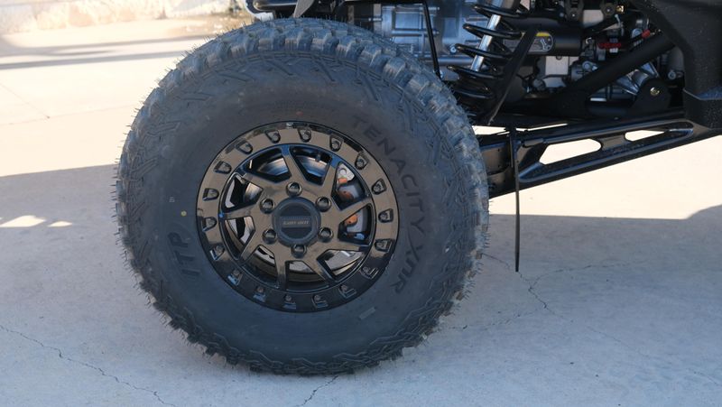 NEW 2026 CAN-AM MAVERICK R X RS WITH SMARTSHOX 999T DCT Image 14
