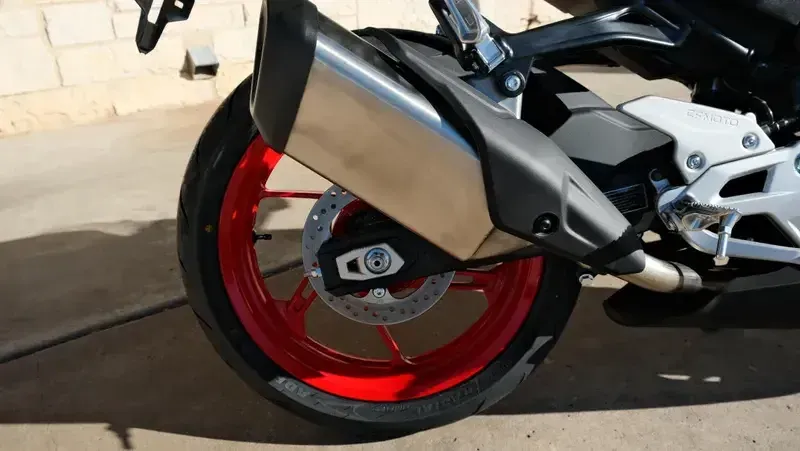 NEW 2026 CFMOTO 450 SS Image 17