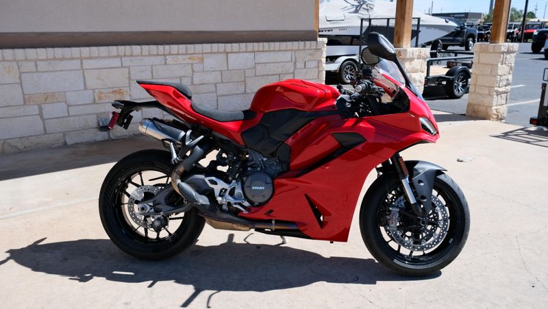 USED 2026 DUCATI PANIGALE V2 Image 2