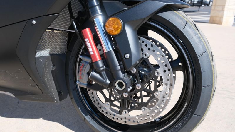 USED 2025 KAWASAKI NINJA ZX10R METAL FLAT SPARK BLACK AND EBONY  in a METAL FLAT SPARK BLACK AND EBONY exterior color. Family PowerSports (877) 886-1997 familypowersports.com