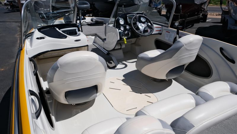 USED 2011 NITRO Z7 SPORT Image 19