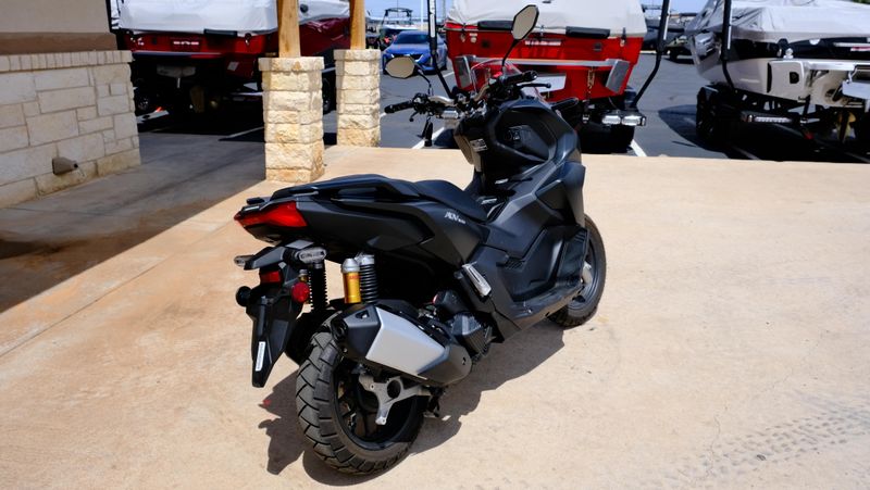 USED 2025 HONDA ADV160 Image 3
