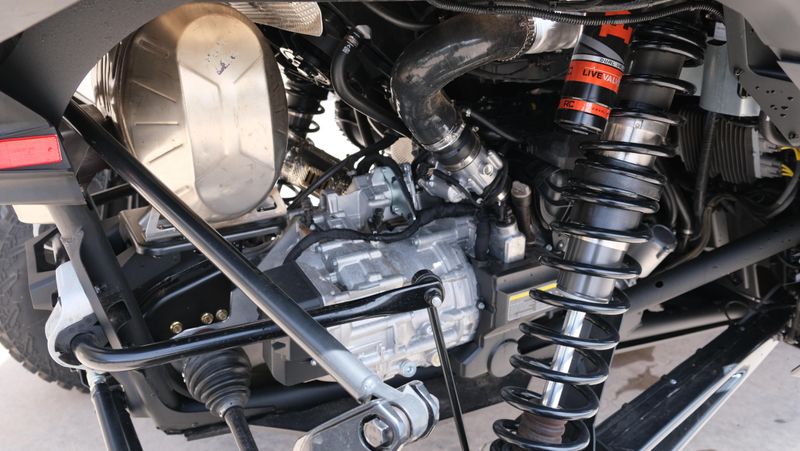 USED 2026 CAN-AM MAVERICK R X RS WITH SMART-SHOX 999T DCT Image 24