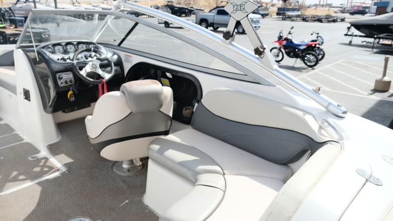 USED 2009 YAMAHA 212X Image 9